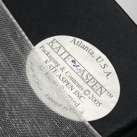 Kate Aspen Bottle Stopper & US Acrylic Cheese Slicer - Picture 4 of 9